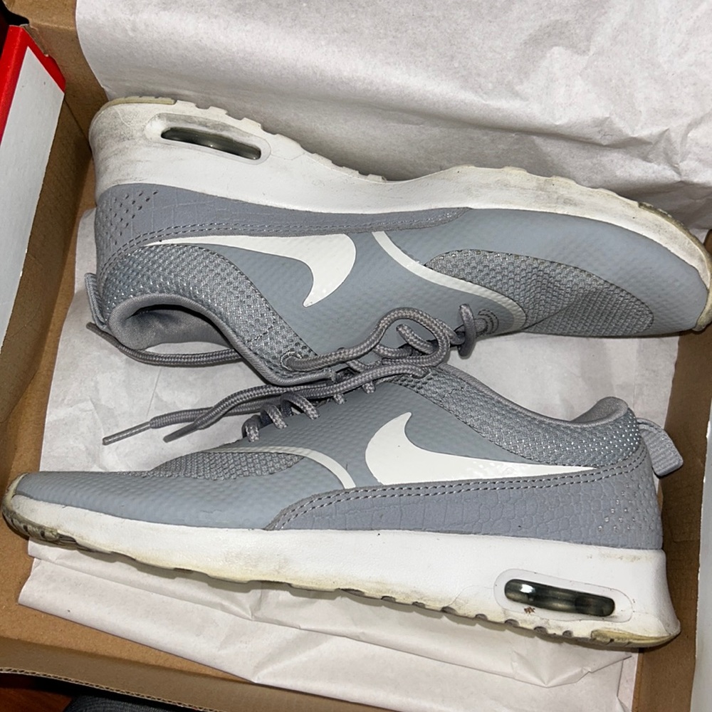 Nike womens airmax Thea